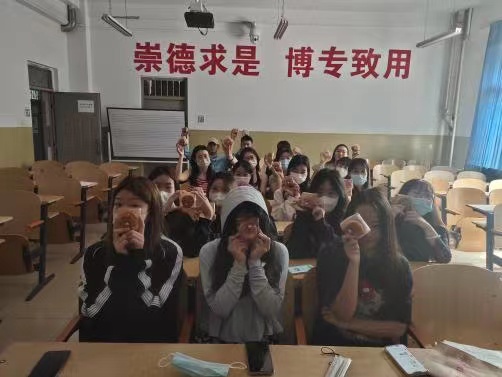15a0b6111c4262d0d23fb266db06095.jpg